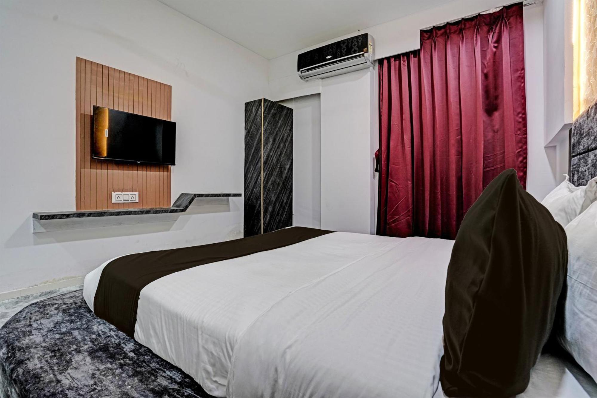 Hotel O Star Galaxy 수라트 외부 사진