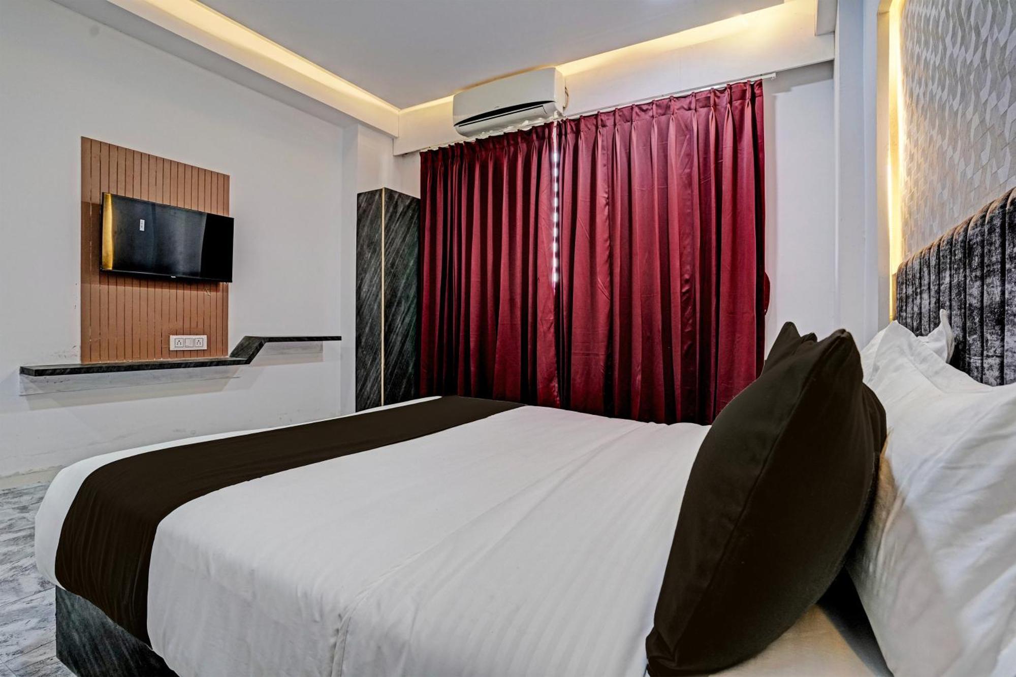 Hotel O Star Galaxy 수라트 외부 사진